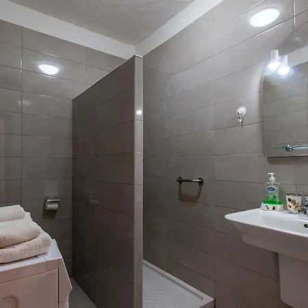 Blanquitas 5 아로나